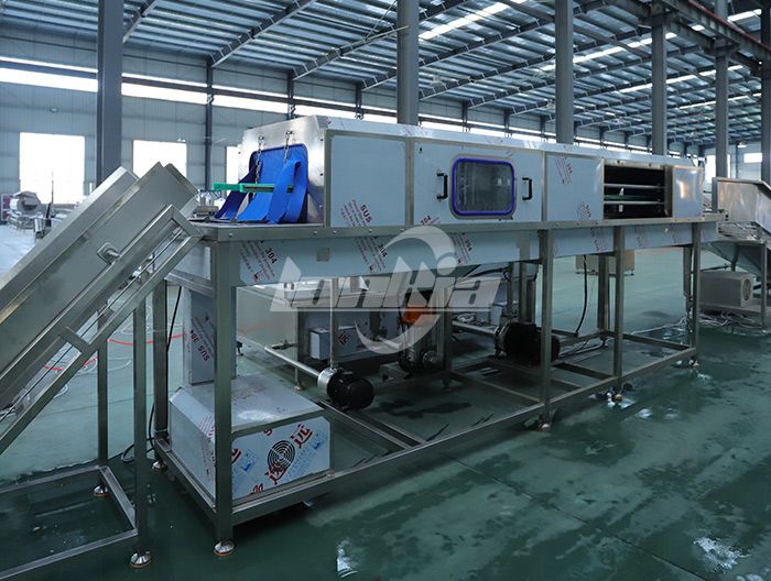 How an Industrial Basket Washer Improves Cleaning Efficiency for Plastic Containers
